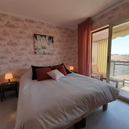 Le Republique كان